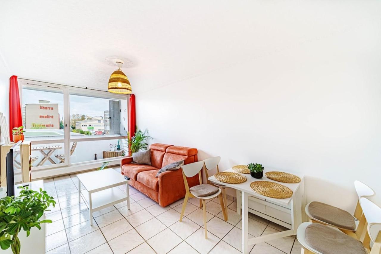 Atypical Apartment With Balcony & Interior Stairs Villeurbanne Luaran gambar