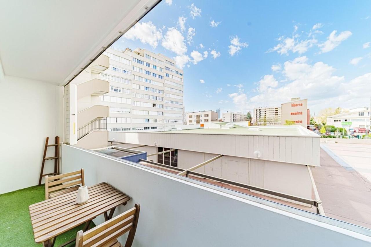 Atypical Apartment With Balcony & Interior Stairs Villeurbanne Luaran gambar