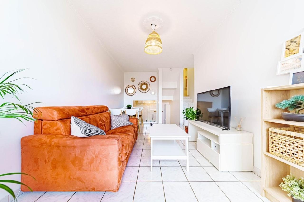 Atypical Apartment With Balcony & Interior Stairs Villeurbanne Luaran gambar